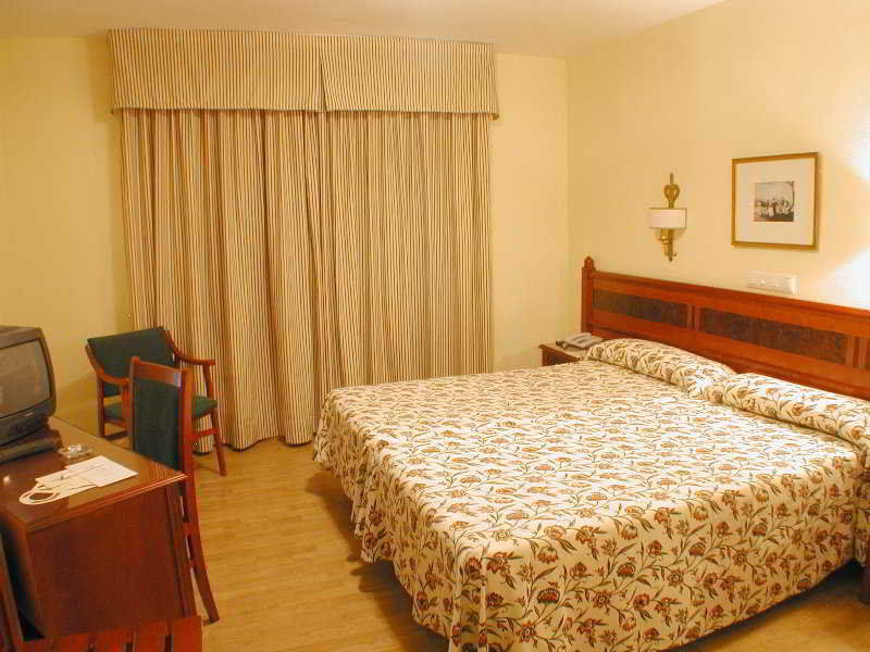 Reyes Catolicos Hotel Sevilla Værelse billede